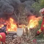 Sumur Minyak Terbakar di…