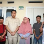 Maruarar Sirait Serahkan Rumah…